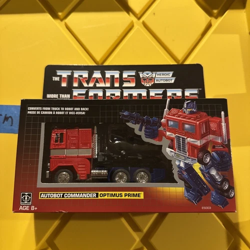 Transformers E5003 Vintage G1 Optimus Prime Collectible Figure