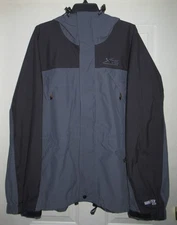 Bass Pro Shops - XPS Extreme Gore-tex Jacket - Hooded -Men's X-Large - Excellent