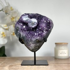 Beautiful Amethyst Stone woth Stalactite Eyes. MWS1337