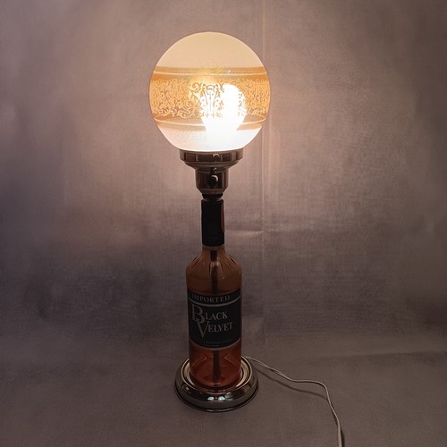 Black Velvet Whiskey Lampe 4/5 Glas Quart Bernstein Flasche Lampe - Bild 2 von 9