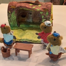 Fisher-Price Woodsy Log House And Squirrel Family