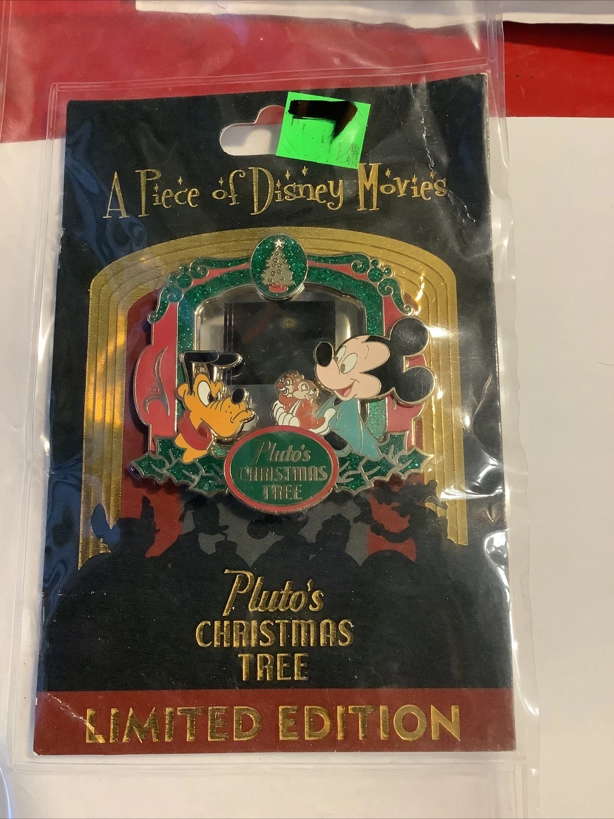 Disney Pluto’s Christmas “A Piece of Movie”Limited Edition Pin Single