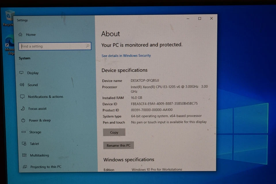 Estación de trabajo HP Z2 Mini G3 Xeon E3-1205 v6 3,0 GHz 16 GB RAM 256 GB NVMe Quadro M620 Foto 2 de 4