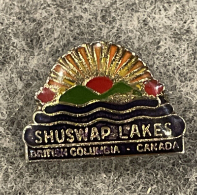 BC Shuswap Lake Resort Sun Salmon Canada Copper Island Swim Vintage Lapel Pin