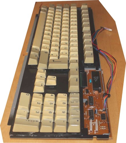 Tastatur fuer Amiga 500 im Topzustand (kaum Gilb) - Picture 3 of 4