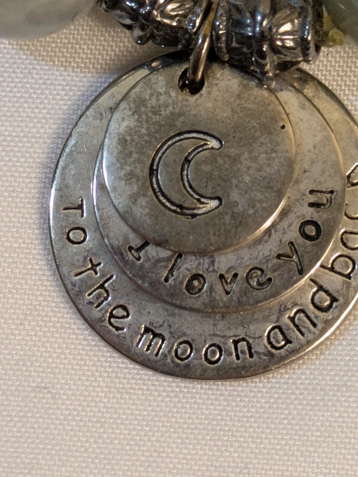 Бирманский нефрит 12-13 мм натуральный ручной работы дымчато-серый с подвесками «Я люблю тебя» - Изображение 2 из 4