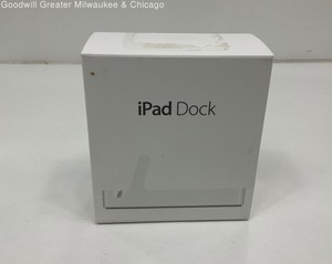 Apple iPad Dock for iPad's 2 and 3 A1381 New In Box