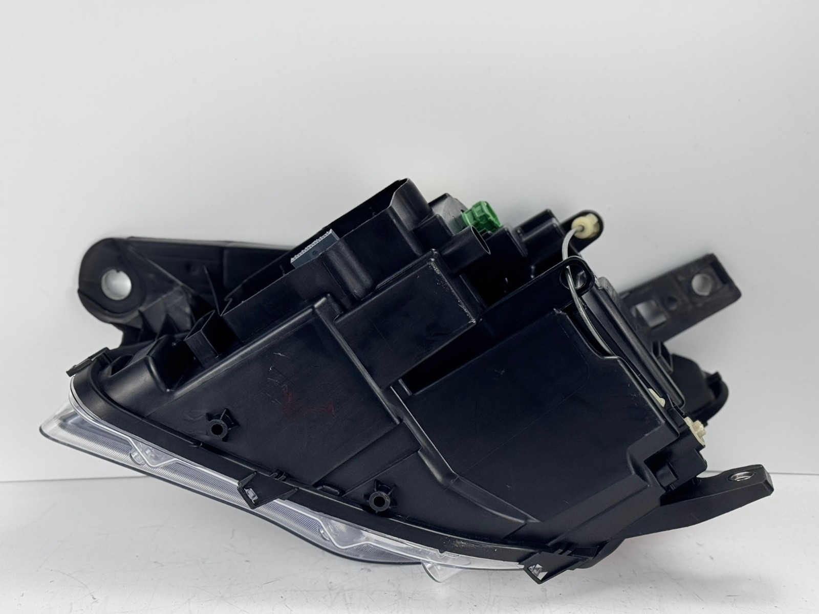 Maserati Quattroporte 2018-2022 Right Headlight