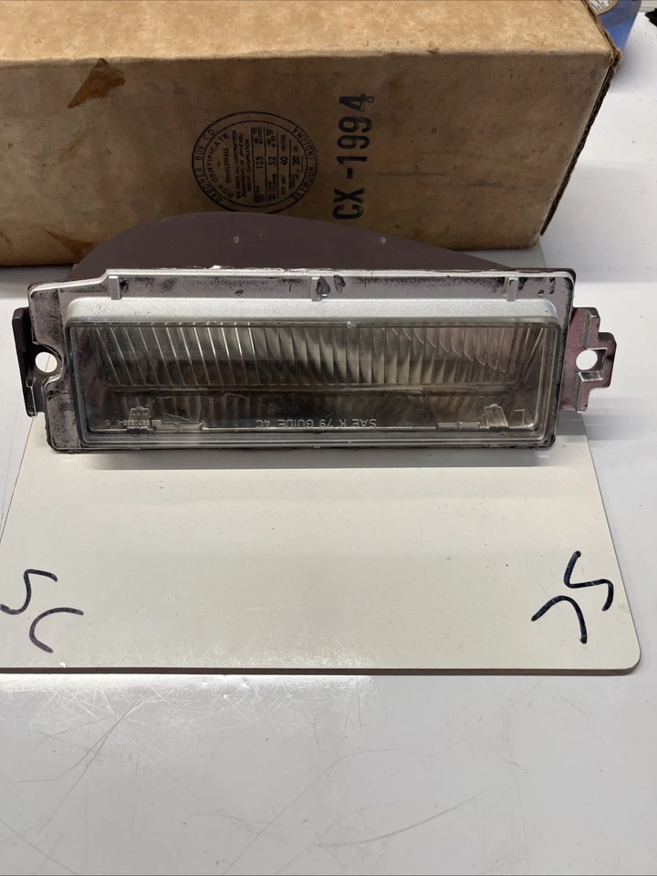 Lámpara de esquina genuina GM 913923 años 70 Cadillac DeVille Fleetwood Buick OEM NOS Foto 2 de 4