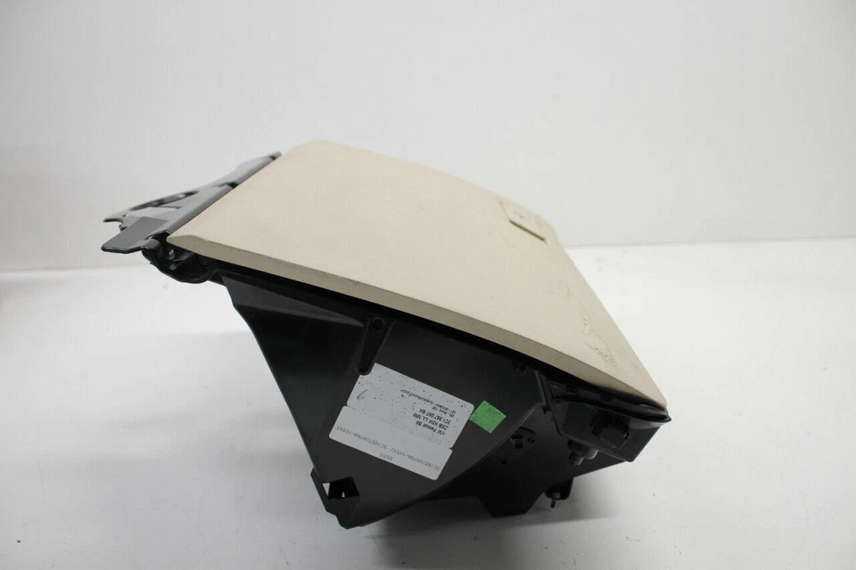 Volkswagen Passat 2009 2010 guantera bronceada OEM usada Foto 3 de 4