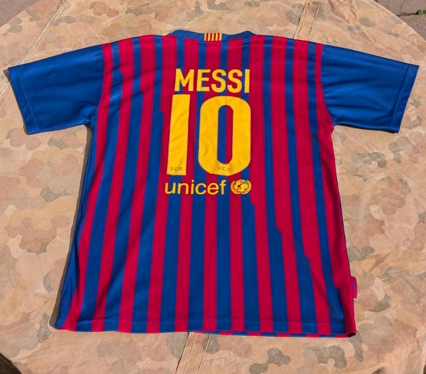 FC Barcelona Lionel Messi number 10 home jersey FCB official
