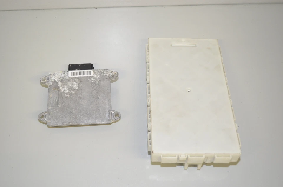 BMW I01 i3 Electric Basic Control Unit Dme Control Devices Fem 9456560 8736965 - Image 2 of 4