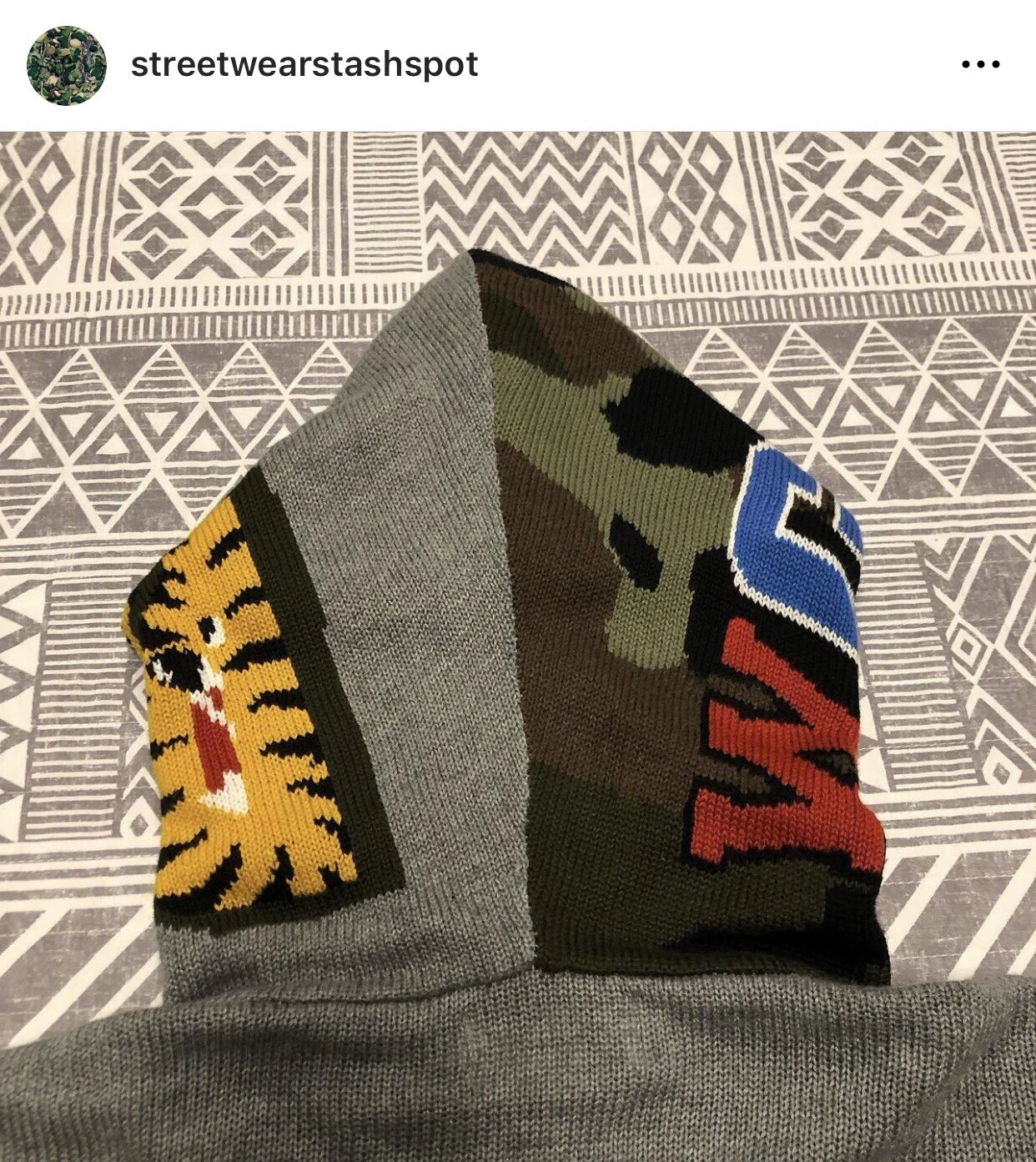 A BATHING APE (BAPE) Felpa con cappuccio zip intera A Bathing Ape Bape mimetica squalo taglia large