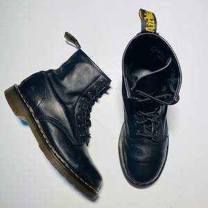 11821 doc martens