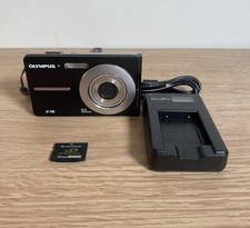 Olympus X-15 8.0MP Digital Compact Camera 3x Optical Zoom Charger & xD Card Kit