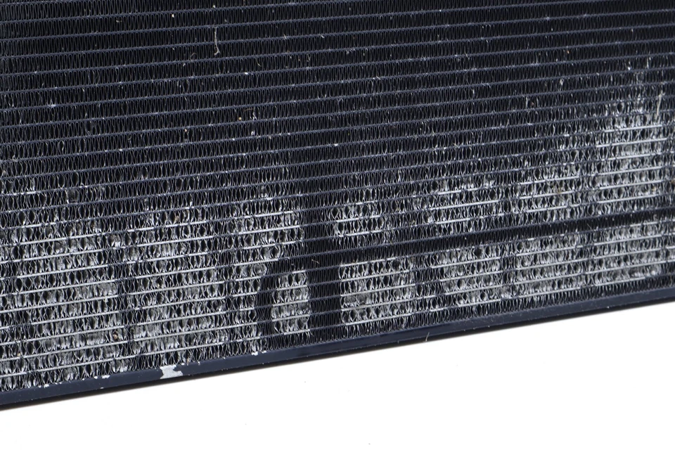 AUDI A4 QUATTRO 2005-2009 - Condensador de CA 8E0260401Q Foto 2 de 4