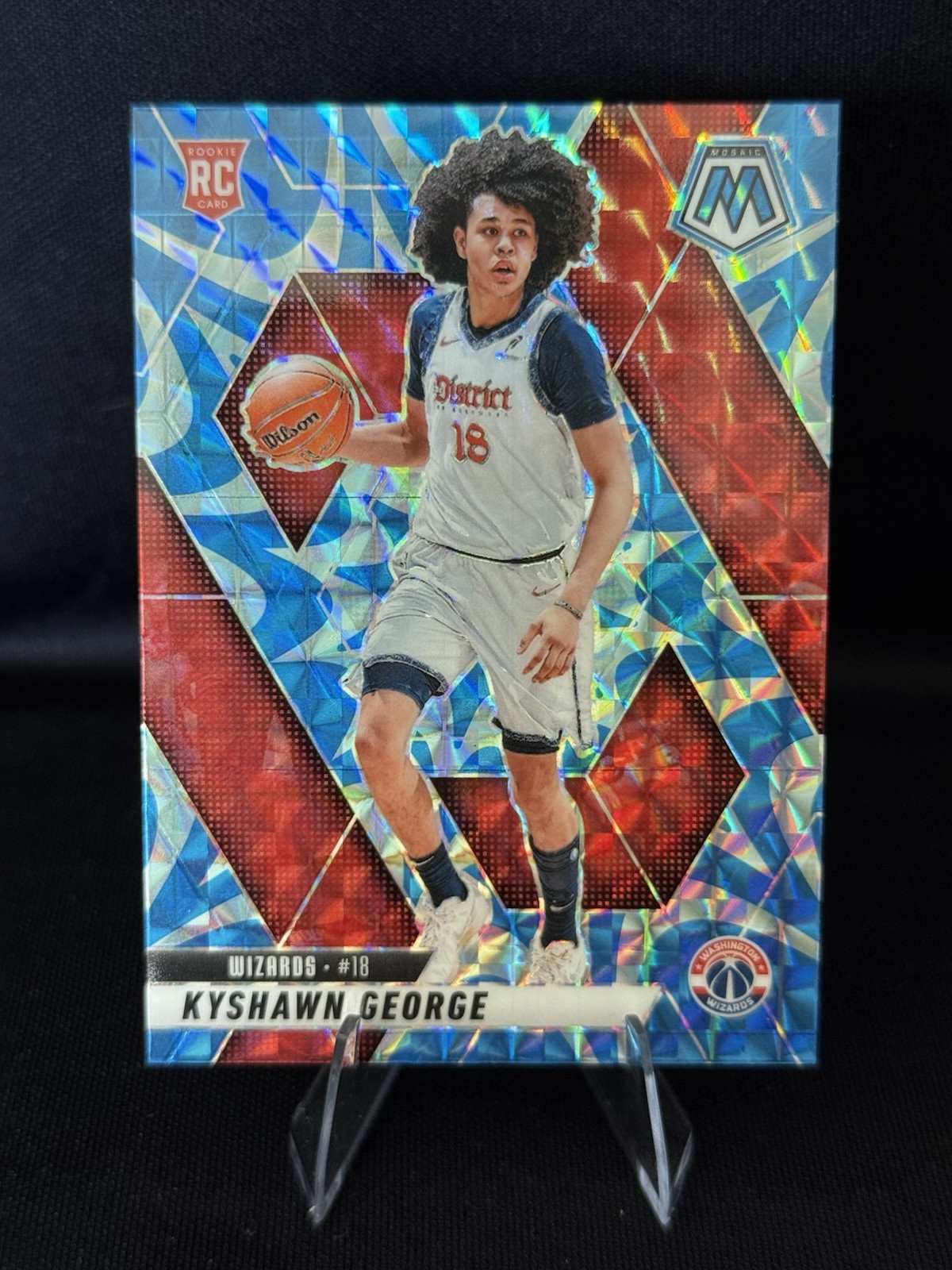 2024-25 Panini Mosaic - Rookies Kyshawn George #247 Reactive Blue Prizm (RC)