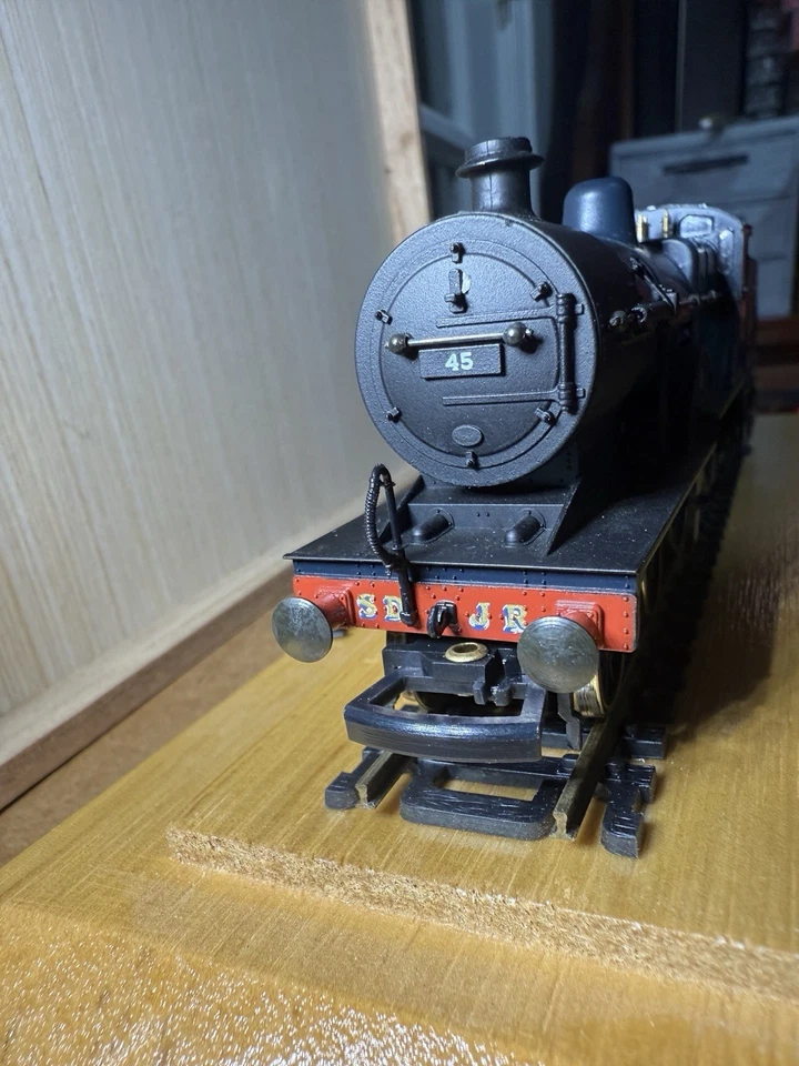 Mainline OO Gauge 4-4-0 LMS/BR Class 2P  Locomotive 45 SDJR W/Display LN RARE - Image 4 of 4