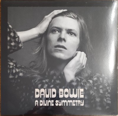 DAVID BOWIE   A DIVINE SYMMETRY   LP