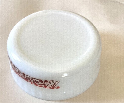 Pyrex Ovenware Red Paisley Milk Glass Baking Bowl 18.5cm 1.5Lt VTG Retro 1970s - Picture 5 of 12