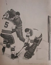 PRINT HOCKEY PICTURE NEW YORK RANGERS CHUCK RAYNER vs CANADIENS JEN BELIVEAU