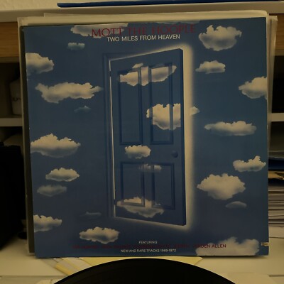 MOTT THE HOOPLE LP TWO MILES FROM HEAVEN R261