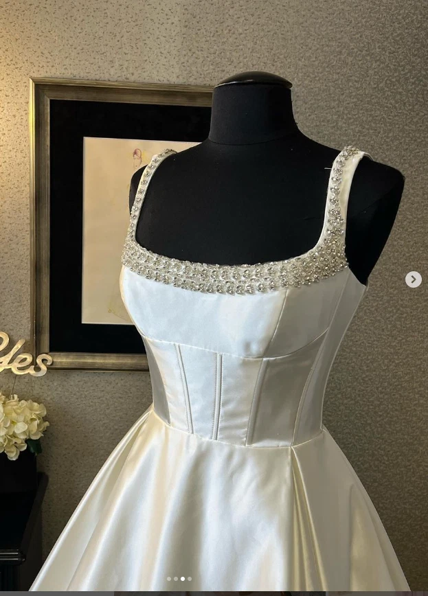 Satin Wedding Dresses Vintage Sleeveless Beaded A Line Victorian  Bridal Gowns - Image 4 of 4