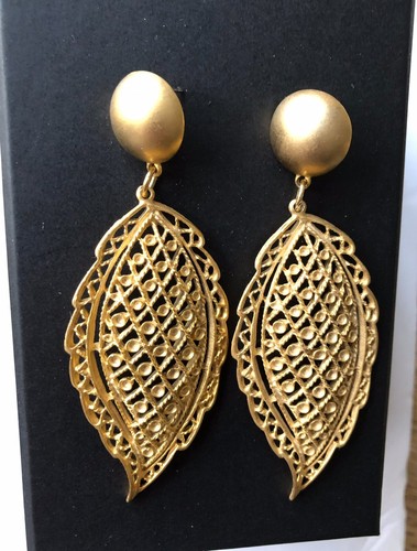 SHOWSTOPPERS! LARGOS DE PESADOS ​​TONO DORADO HOJA DE FILIGRANA PERFORADA | eBay