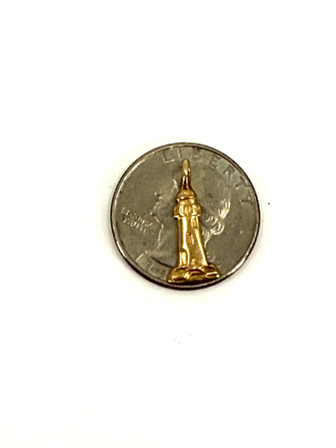 10k Yellow Gold Lighthouse Pendant - Picture 4 of 4
