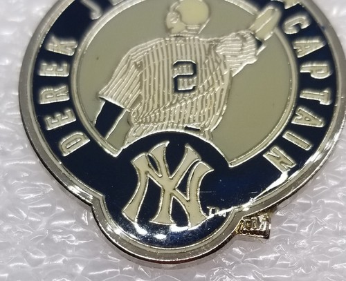 New York Yankees Derek Jeter Captain Pin - Picture 11 of 17