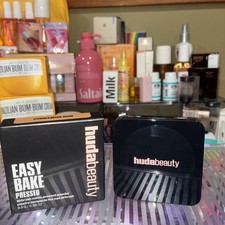 Huda Easy Bake Airbrush Matte Pressed Powder Cinnamon Bun