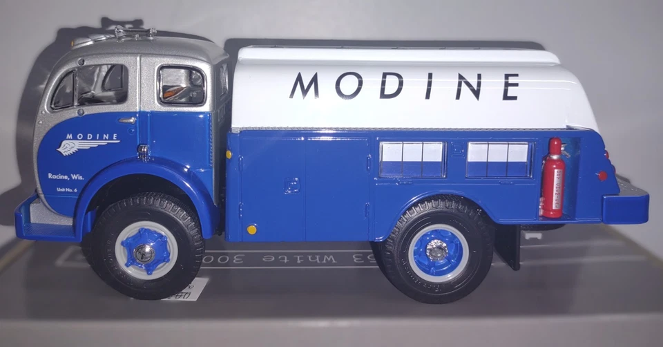 1953 White 3000 Tanker Model - Image 2 of 4