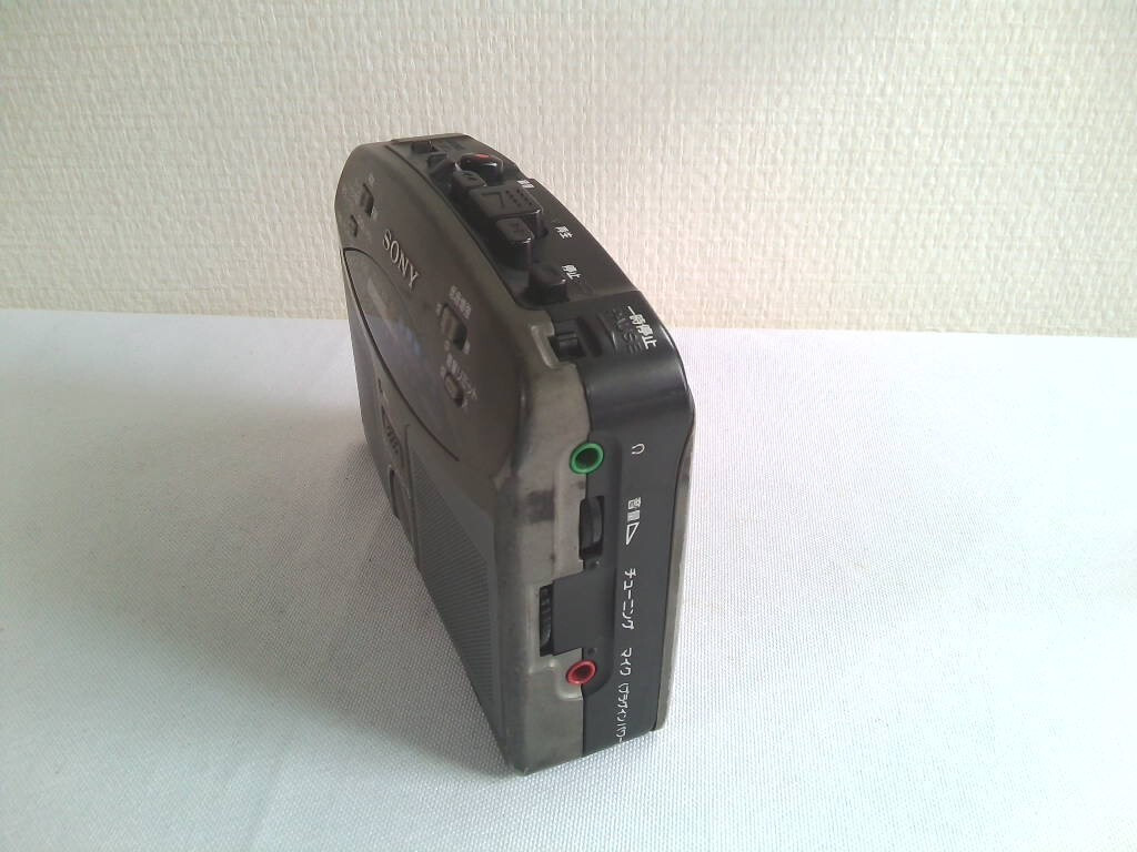 SONY cassette walkman WM-GX322 radio cassette recorder