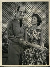 1958 Press Photo Phil Silvers & Hildy Parks on "The Phil Silvers Show"