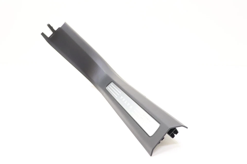 2016 - 2025 VOLVO XC90 ПЕРЕДНИЙ ЛЕВЫЙ ПОРОГ ДВЕРИ ПОТЕРТОСТИ ПЛАСТИНА OEM 39829989 BLACK_RA00 - Изображение 2 из 4