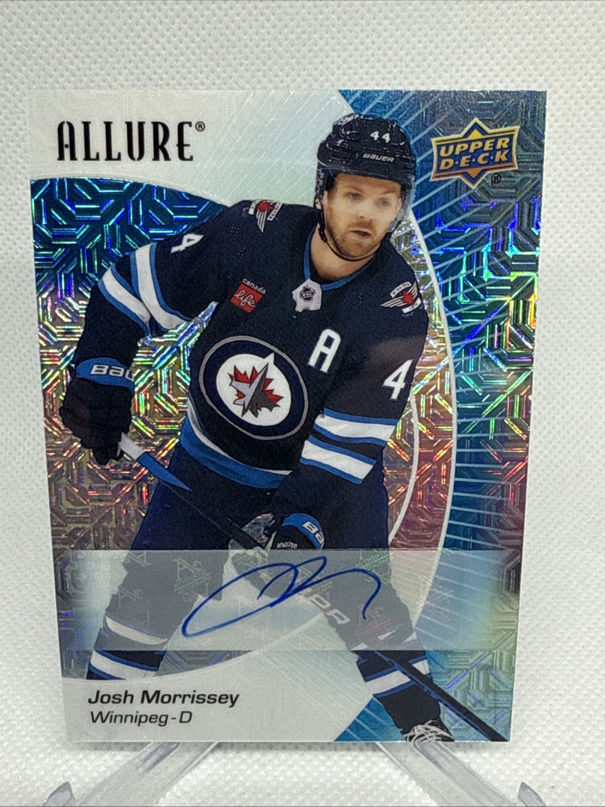 2023-24 Upper Deck Allure Blue Line Auto 33/35 Josh Morrissey #81 Jets