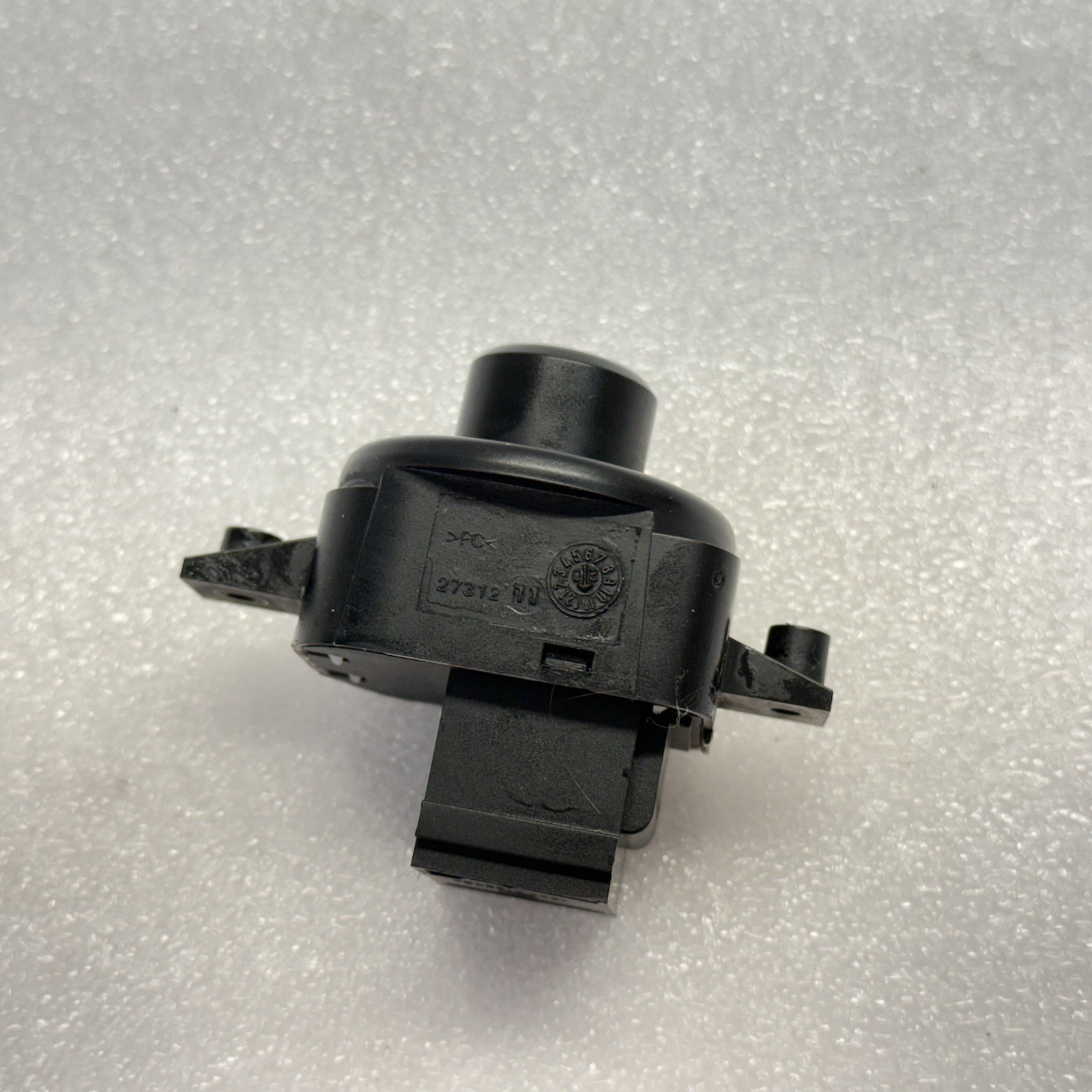 03-19 Maserati GranTurismo Quattroporte Side Mirror Door Switch Button OEM
