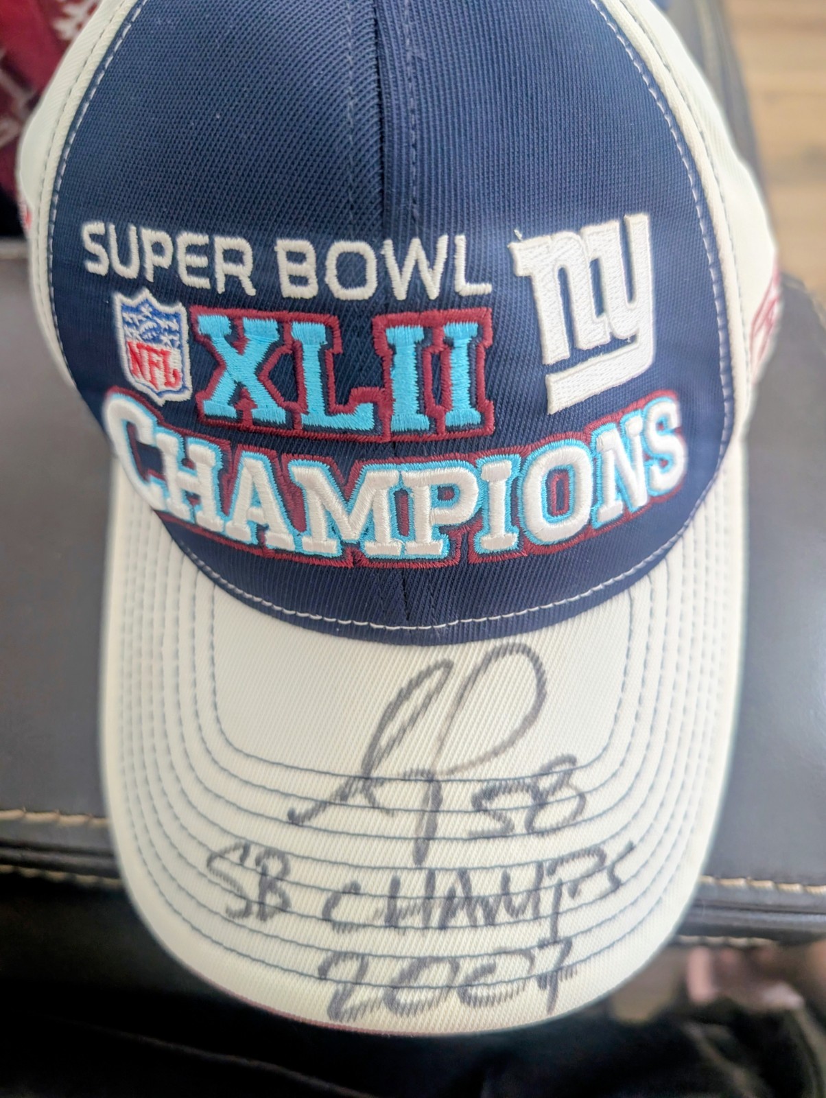 2008 New York Giants Super Bowl XLII Champions  NFL Cap Signed by Antonio Pierce
