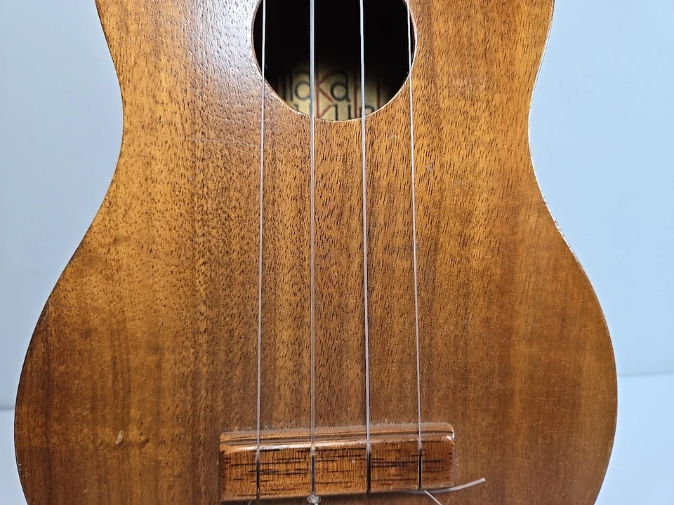 Vintage Gold Label Kamaka Soprano Ukulele Solid Koa 1954 to 1969 - Image 4 of 4