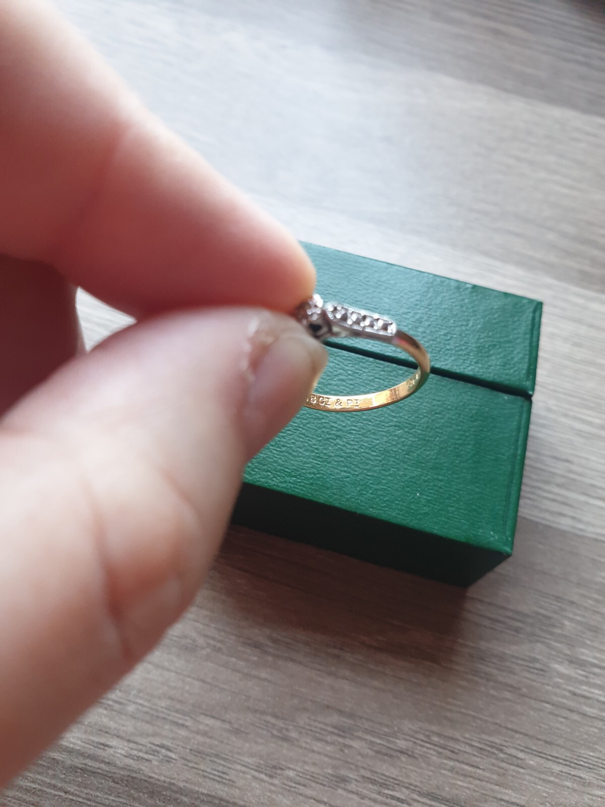 18ct gold and platinum diamond ring eBay