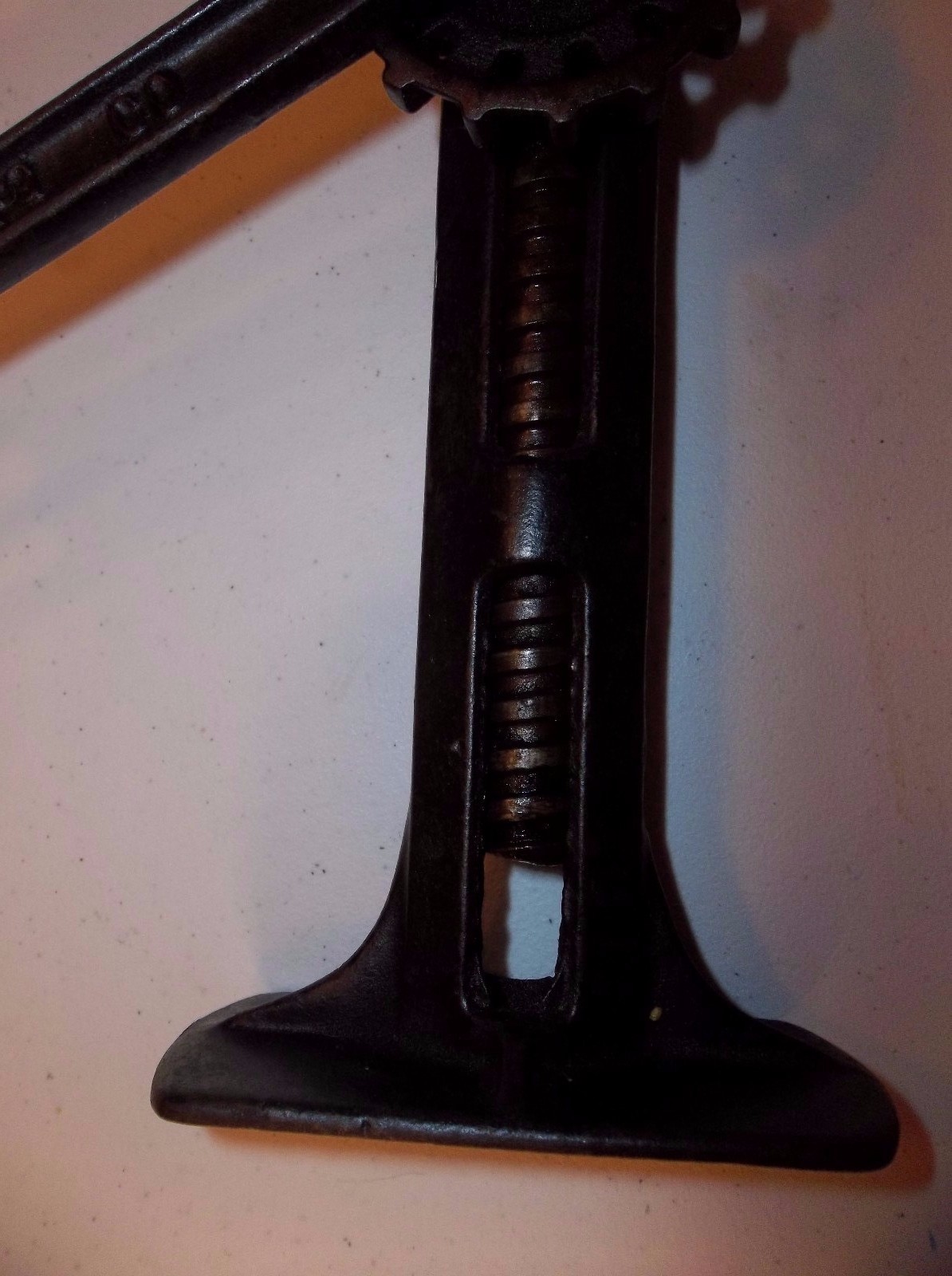 RARE Vtg Antique Cast Iron Auto Car Jack Elite MFG Co. Ashland OH 4NX