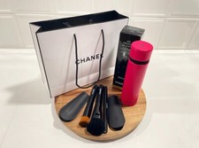 Chanel - Les Pinceaux De Chanel Collection of 3 Essential Brushes Diva - NEW