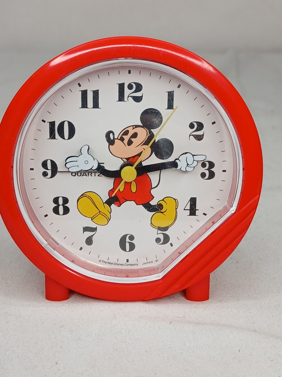 WALT DISNEY LORUS QUARTZ MICKEY MOUSE ALARM CLOCK WITH SECOND HAND