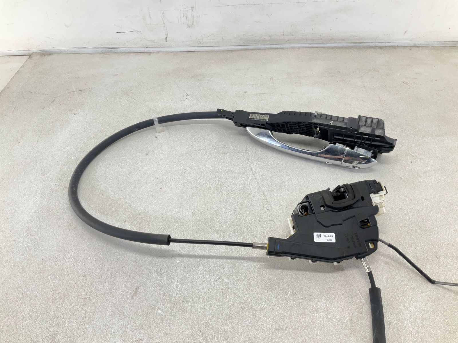 17-20 MASERATI Levante Exterior Front Left Driver Door Handle W/ Actuator