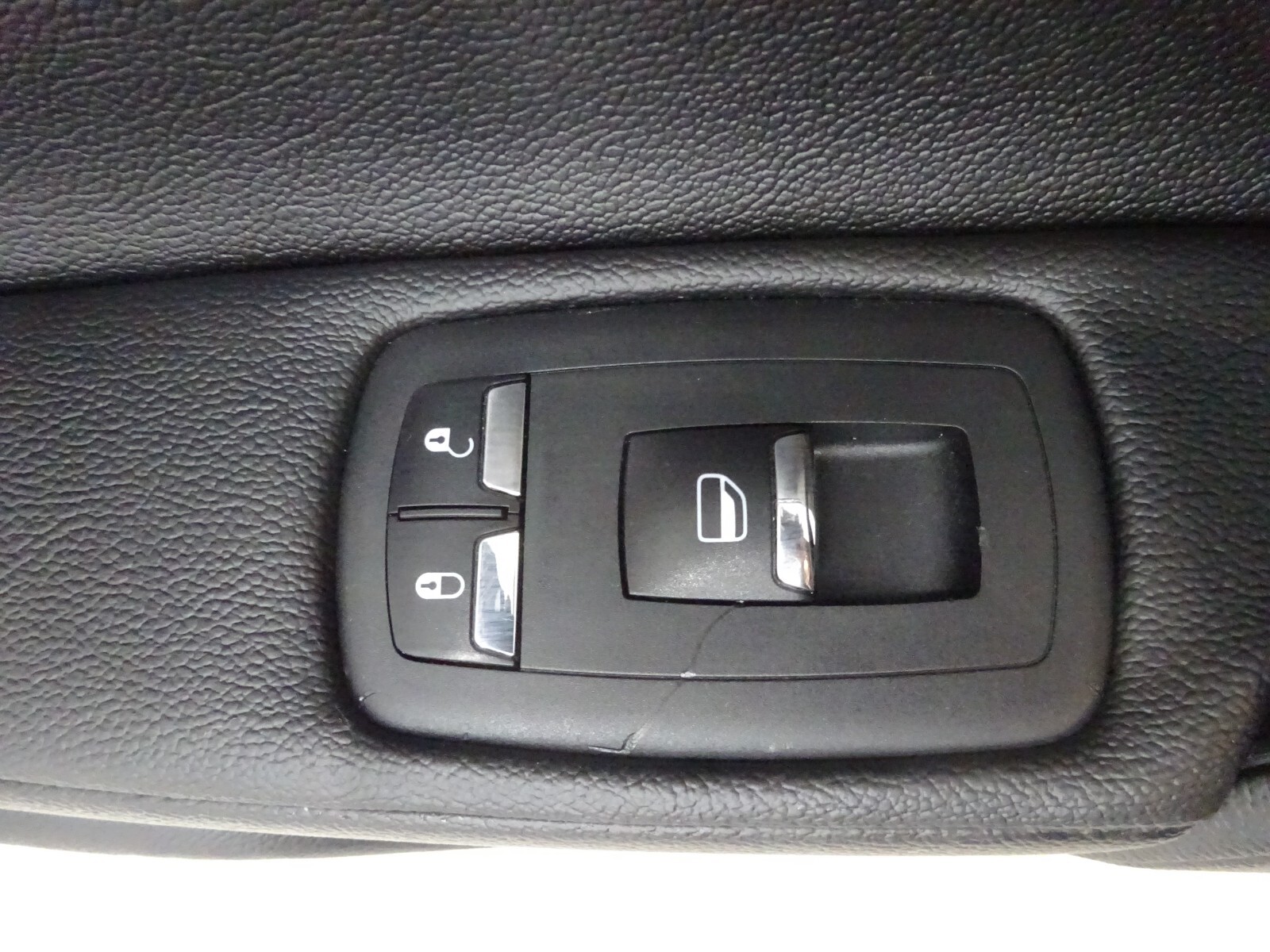 2014-2017 Maserati Ghibli Rear Left Side Interior Door Panel Black OEM DE240217