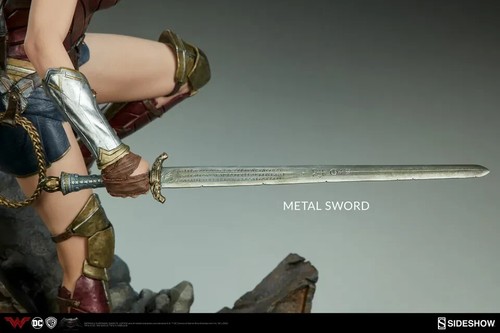 SIDESHOW WONDER WOMAN PREMIUM FORMAT EXCLUSIVE UN/AP 3004001UN DOUBLE BOXED - Picture 6 of 24