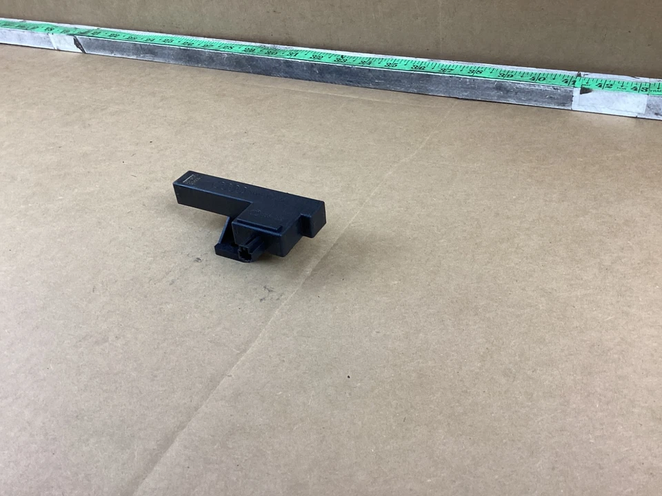 AUDI A6 2011-2017 LLAVE TRASERA SIN LLAVE MENOS LLAVE DE ENTRADA ANTENA SENSOR 8K0907247 OEM Foto 3 de 4