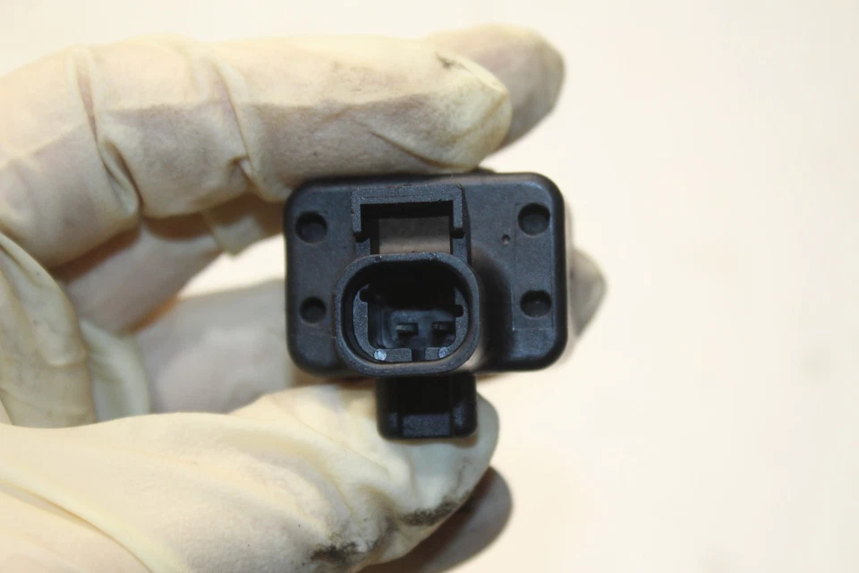 2003-2007 HUMMER H2 6.0 FRONT BUMPER SENSORS OEM - Image 4 of 4