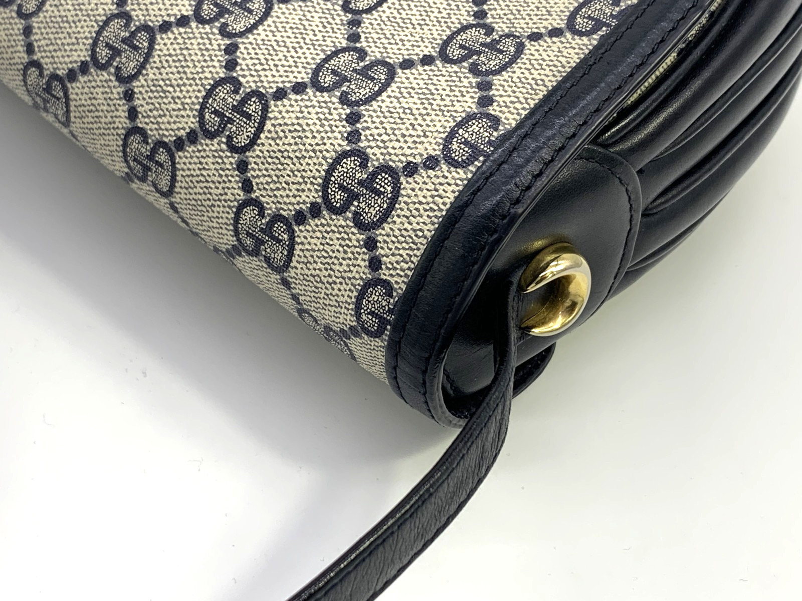 Gucci Vintage Bag Shoulder Bag Crossbody Purse GG Supreme Leather Navy Authentic thumbnail 13