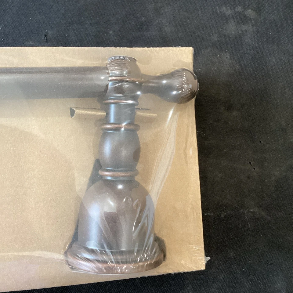 Toallero Danze Opulence 24 pulgadas en bronce caído D443421BR W10 Foto 3 de 4